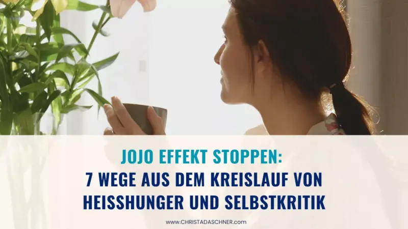 Frau sieht nachdenklich aus dem Fenster - Jojo Effekt stoppen: 7 Wege aus dem Kreislauf von Heißhunger und Selbstkritik