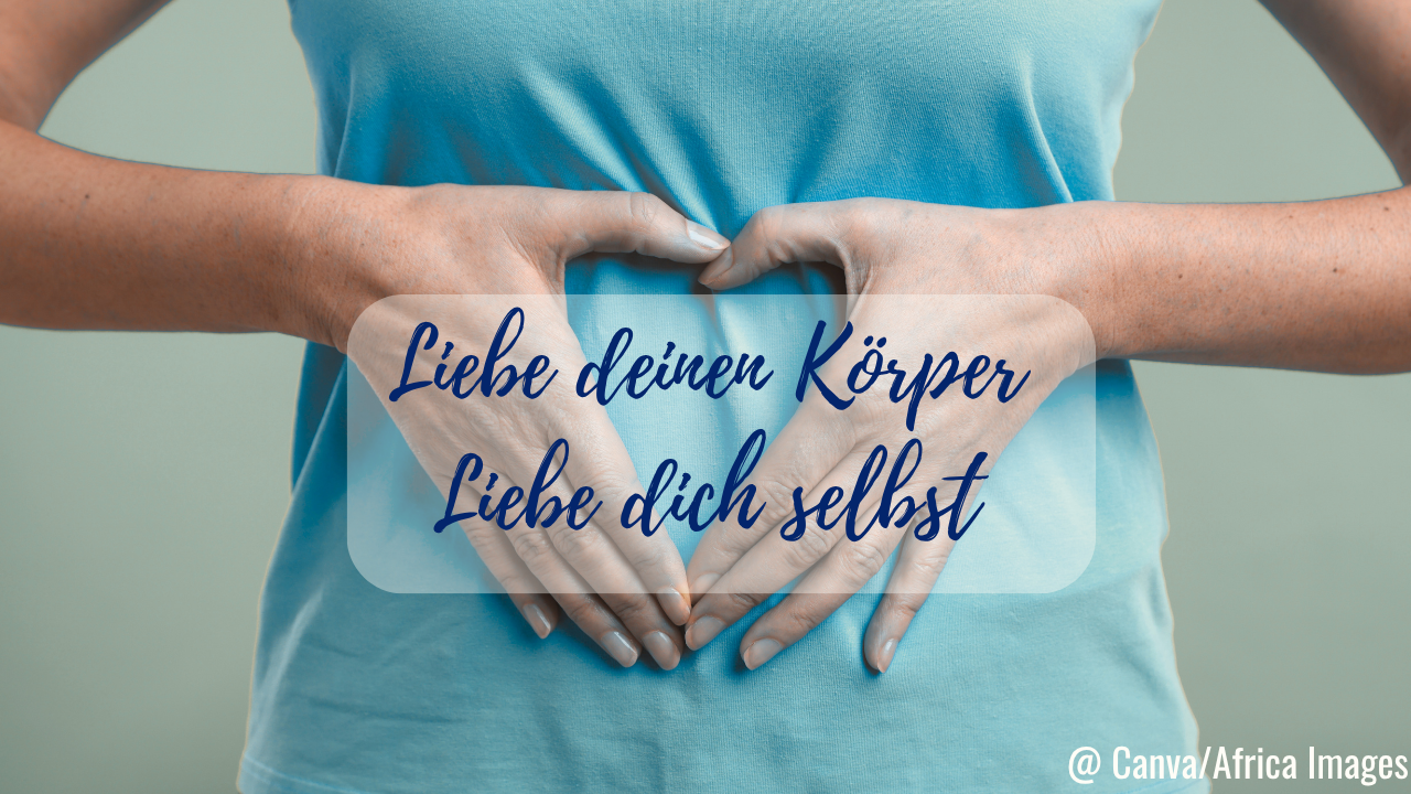 Frau zeigt mit den Fingern ein Herz vor dem Bauch, Verbindung von Herz und Magen; Liebe deinen Körper, Liebe dich selbst
